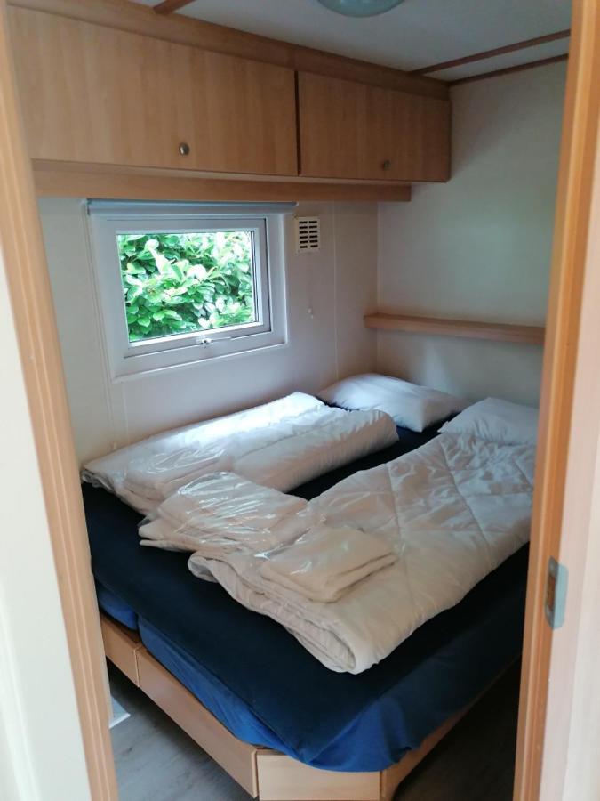 Chalet 4-6 Personen Epe F15 Van Alle Gemakken Voorzien Max Aantal Volwassen Personen Bedraagt 4 ภายนอก รูปภาพ