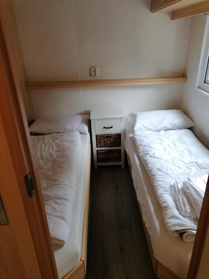 Chalet 4-6 Personen Epe F15 Van Alle Gemakken Voorzien Max Aantal Volwassen Personen Bedraagt 4 ภายนอก รูปภาพ